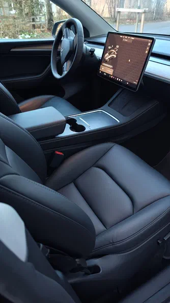 Tesla Model Y 2023 - 5