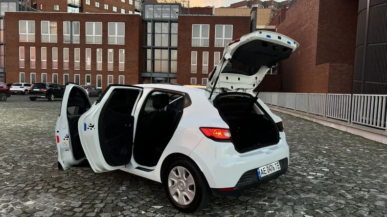 Renault Clio 2016 - 21