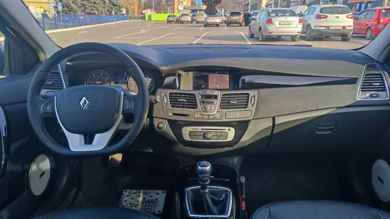 Renault Laguna 2013 - 15