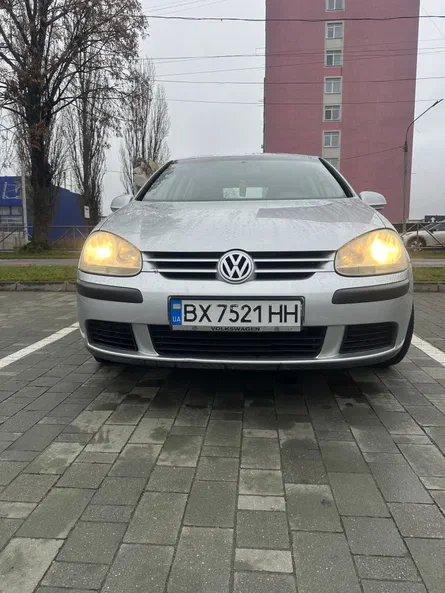 Volkswagen Golf 2004