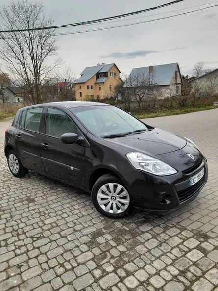 Renault Clio 2011 - 17