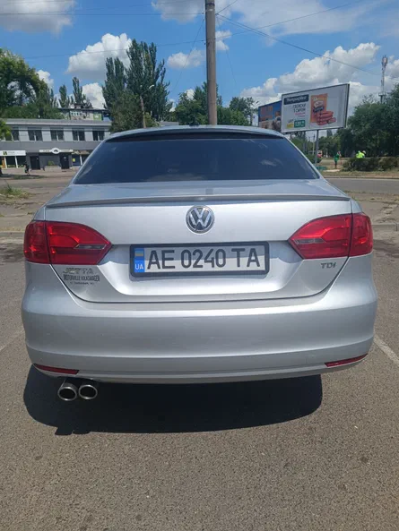 Volkswagen Jetta 2010 - 5