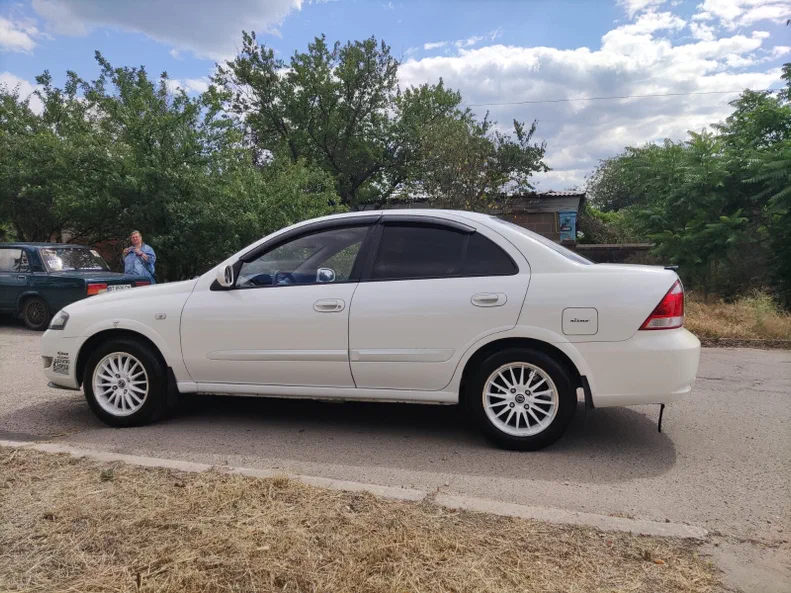 Nissan Almera Classic 2011 - 5
