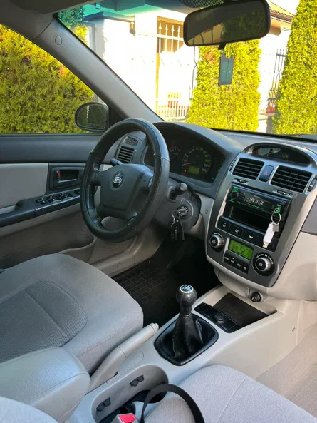 Kia Cerato 2005 - 11