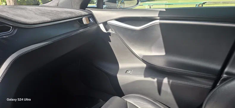 Tesla Model S 2017 - 21