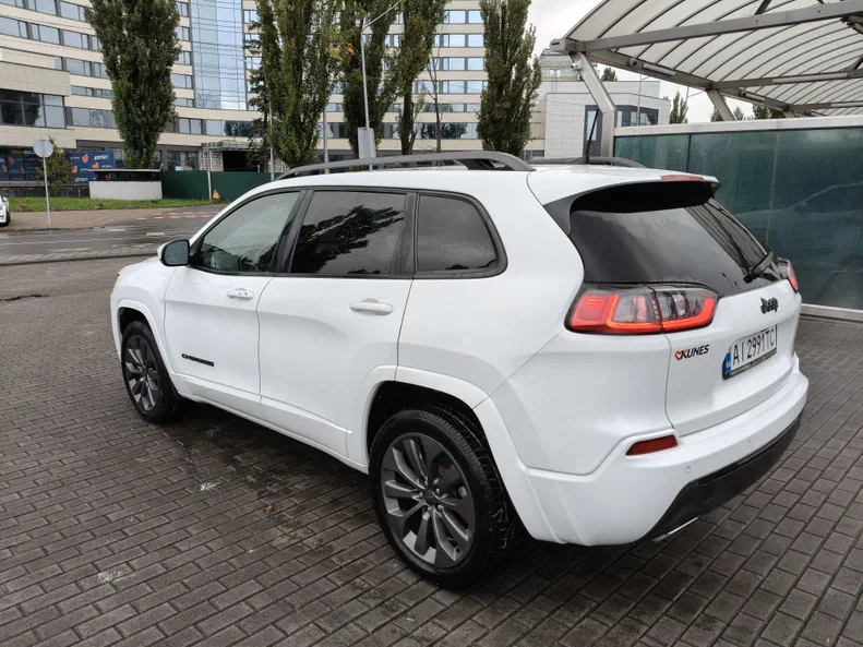 Jeep Cherokee 2020 - 9