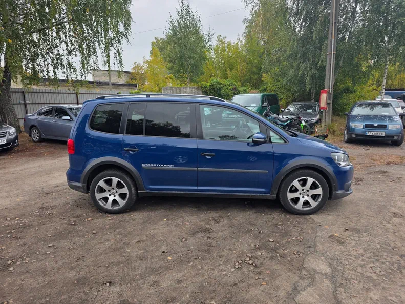 Volkswagen Touran 2012 - 11