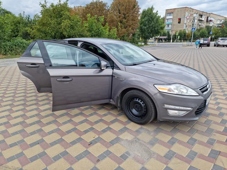 Ford Mondeo 2013 - 11
