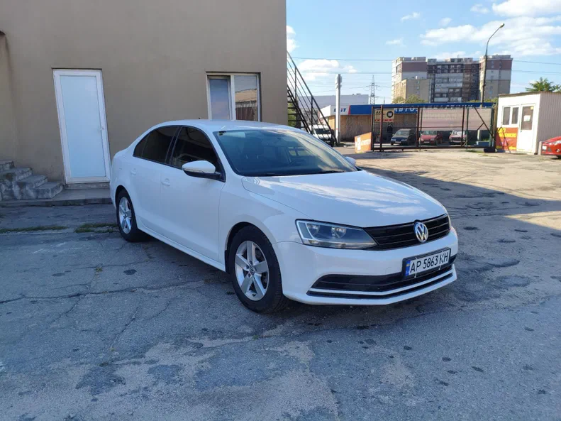 Volkswagen Jetta 2016 - 19
