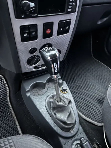 Dacia Logan 2007 - 10