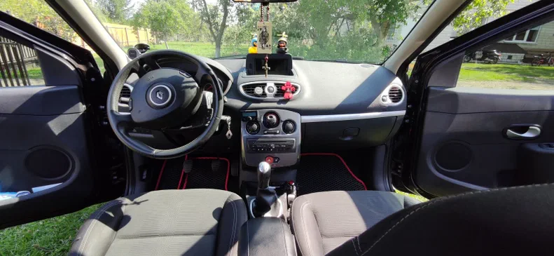 Renault Clio 2011 - 9