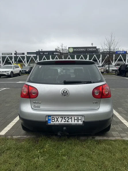 Volkswagen Golf 2004