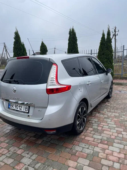 Renault Scenic 2012