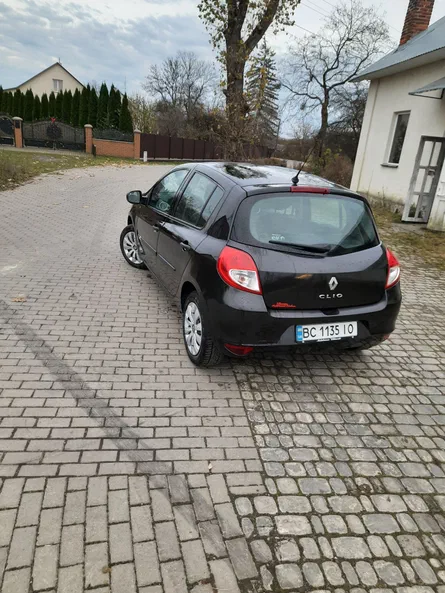 Renault Clio 2011 - 13