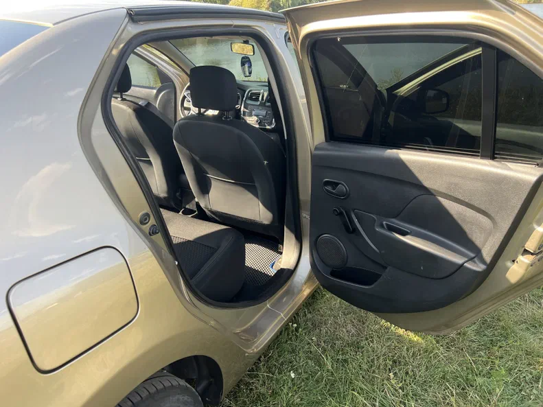 Renault Logan 2019 - 16