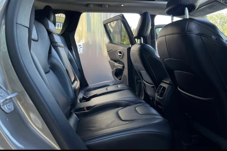 Jeep Cherokee 2018 - 7