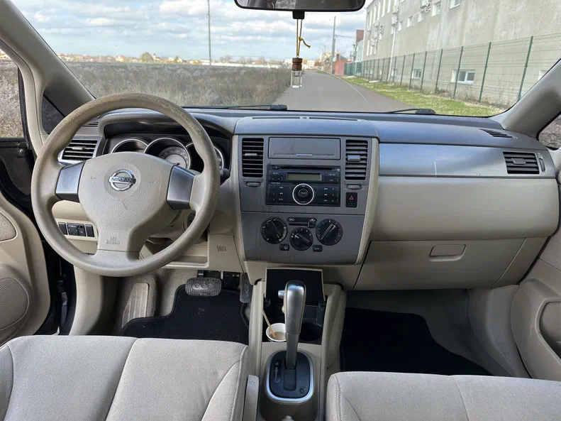 Nissan Tiida 2008 - 8