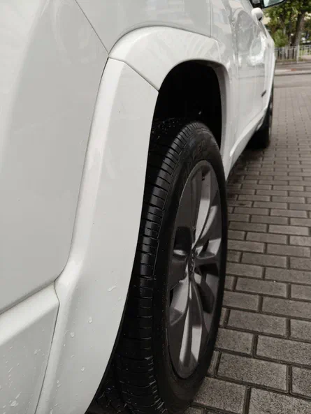 Jeep Cherokee 2020 - 11