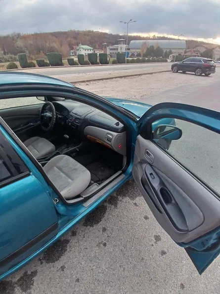 Nissan Almera 2001 - 8