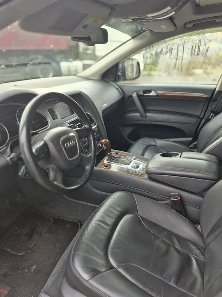 Audi Q7 2009 - 17