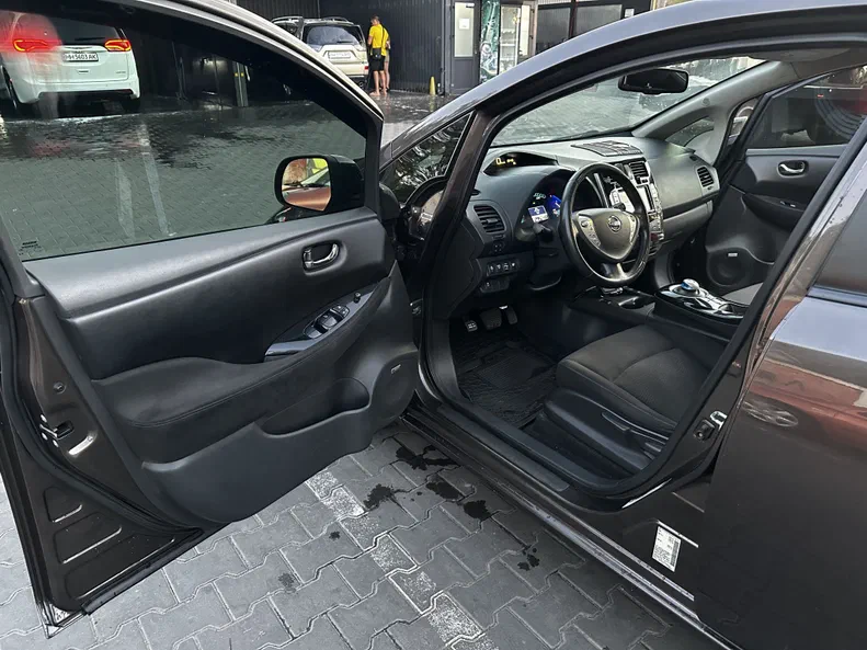 Nissan Leaf 2016 - 15