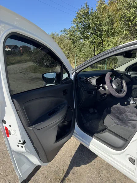 Renault ZOE 2020 - 11