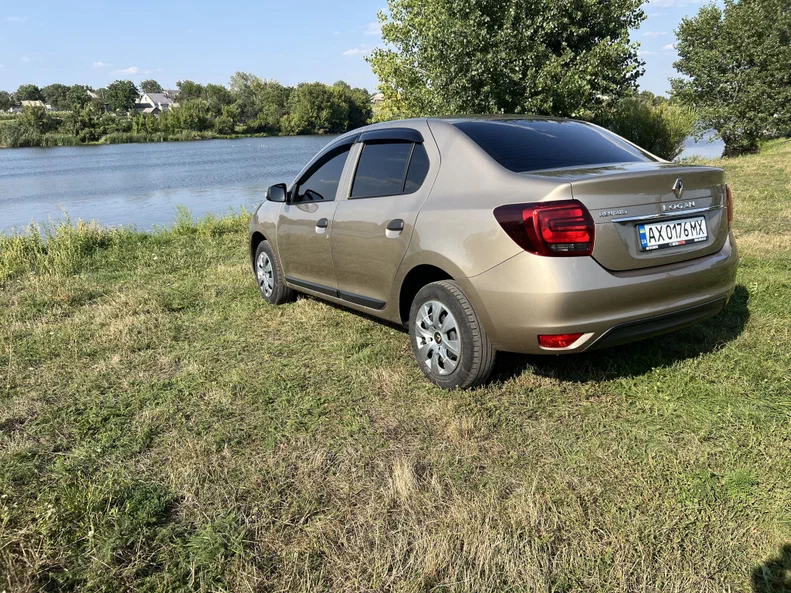 Renault Logan 2019 - 6
