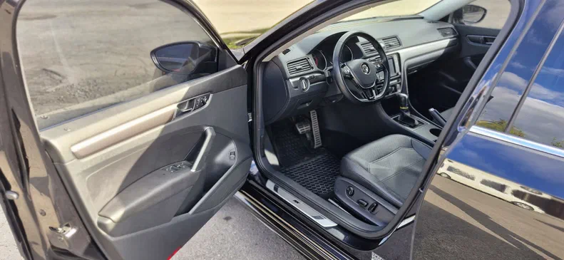 Volkswagen Passat (North America and China) 2016 - 5