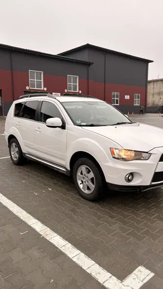 Mitsubishi Outlander 2011