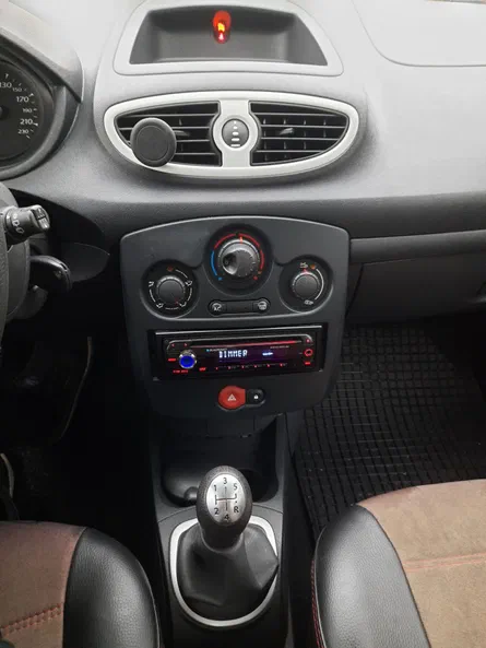 Renault Clio 2011 - 22