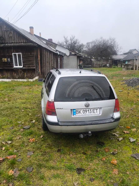 Volkswagen Golf 2000