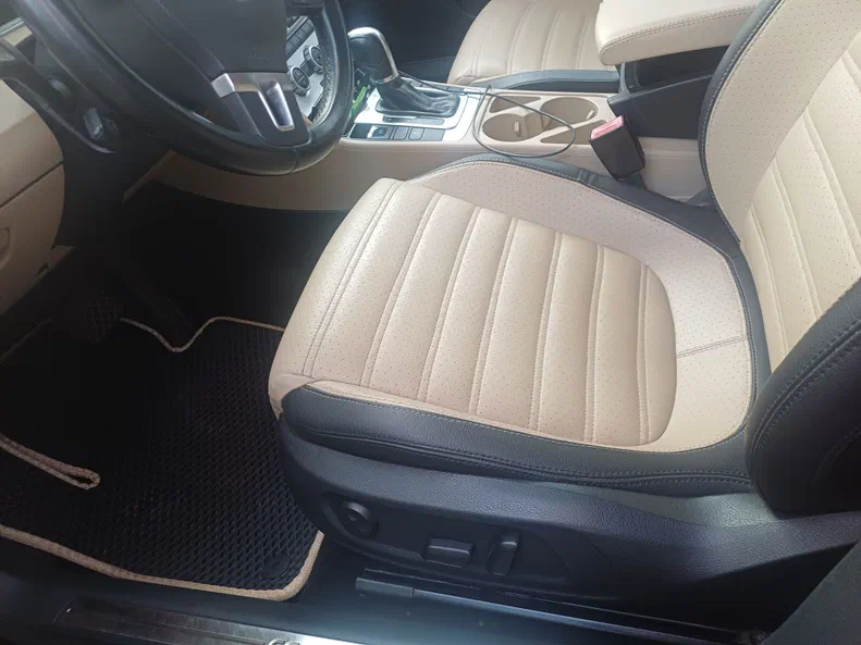 Volkswagen Passat CC 2012 - 5