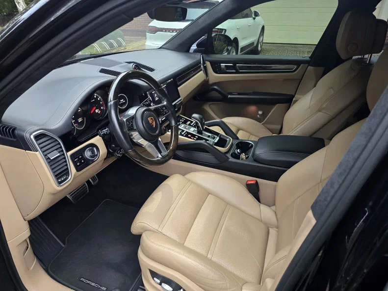 Porsche Cayenne 2017 - 9