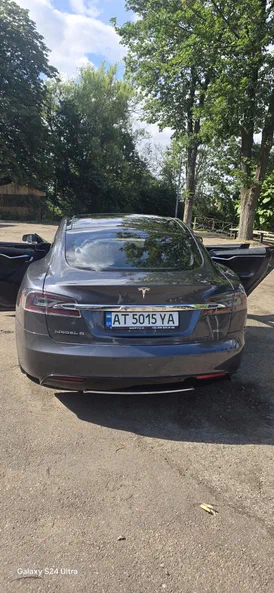 Tesla Model S 2017