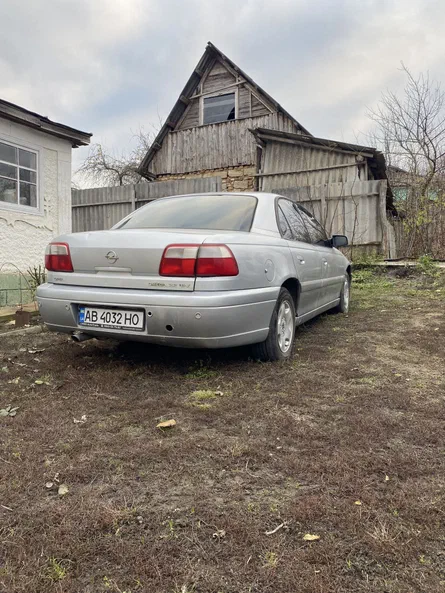 Opel Omega 2000 - 7