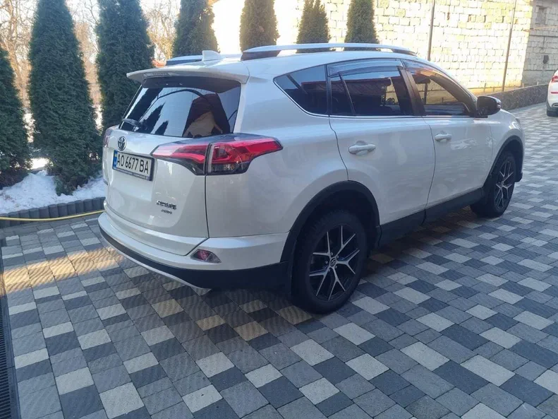 Toyota RAV4 2017