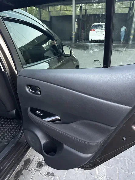 Nissan Leaf 2016 - 18