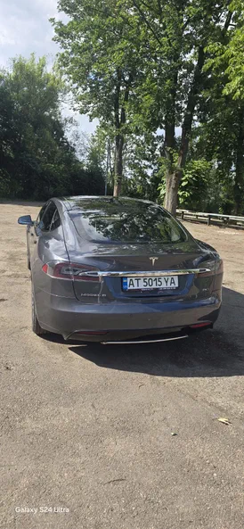 Tesla Model S 2017 - 14