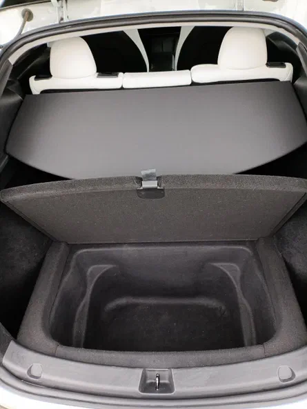 Tesla Model Y 2023 - 26