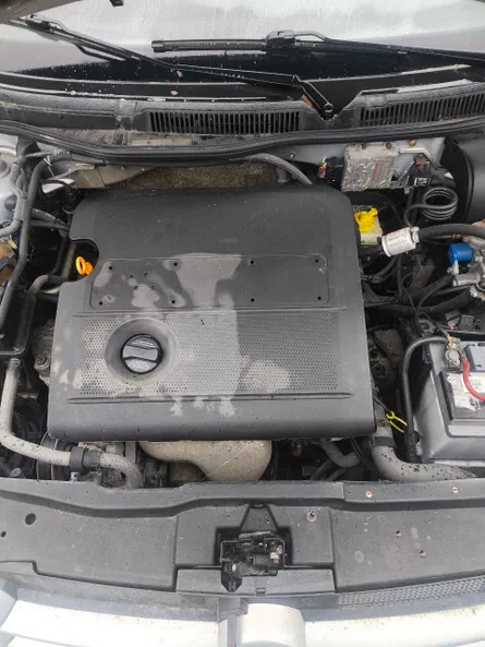 Volkswagen Golf 2000 - 5