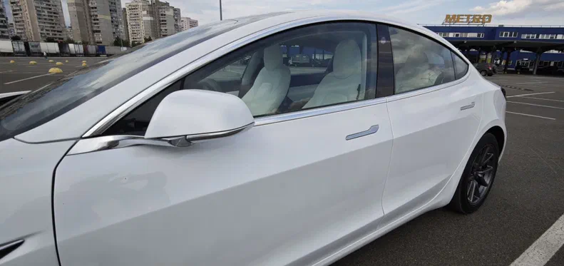 Tesla Model 3 2020 - 10