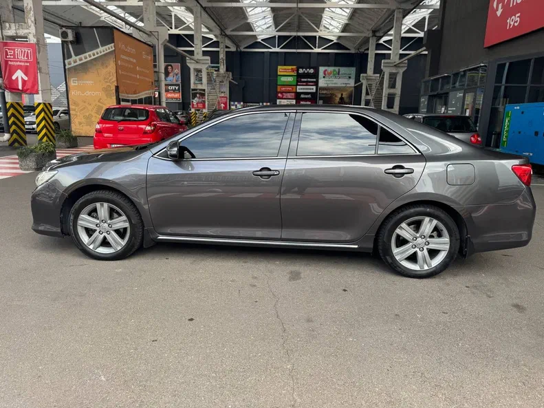 Toyota Camry 2013 - 7