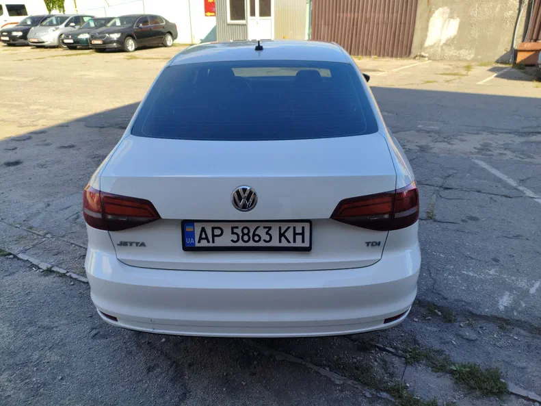 Volkswagen Jetta 2016 - 13