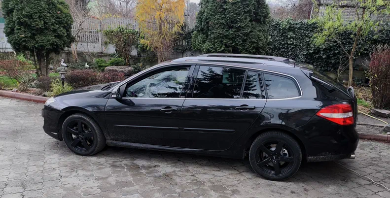 Renault Laguna 2010 - 8