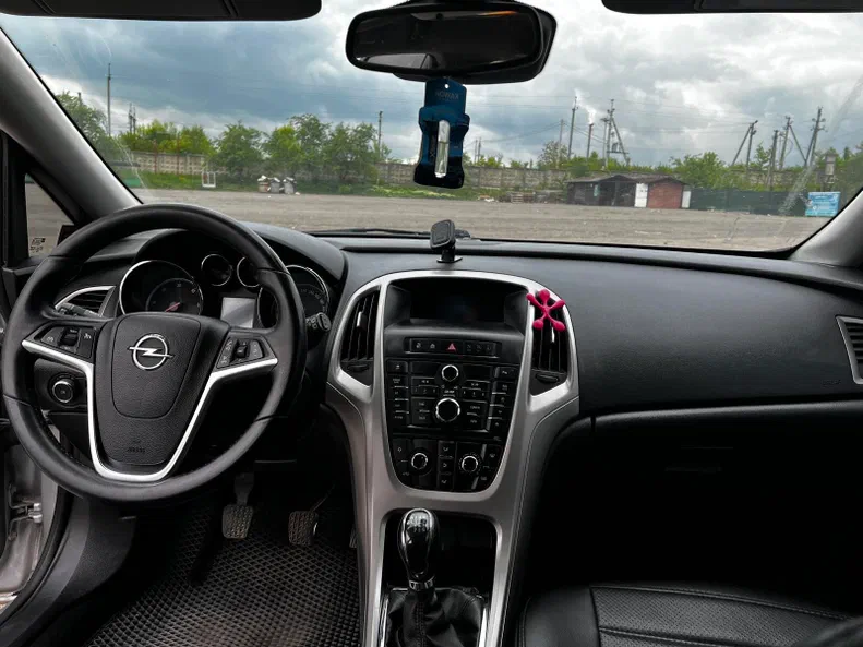 Opel Astra 2012 - 5