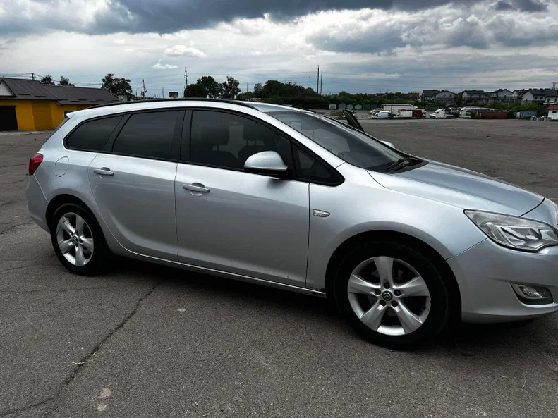 Opel Astra 2012 - 3