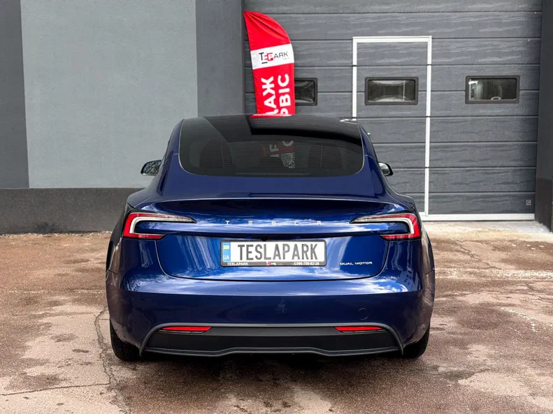 Tesla Model 3 2024 - 11