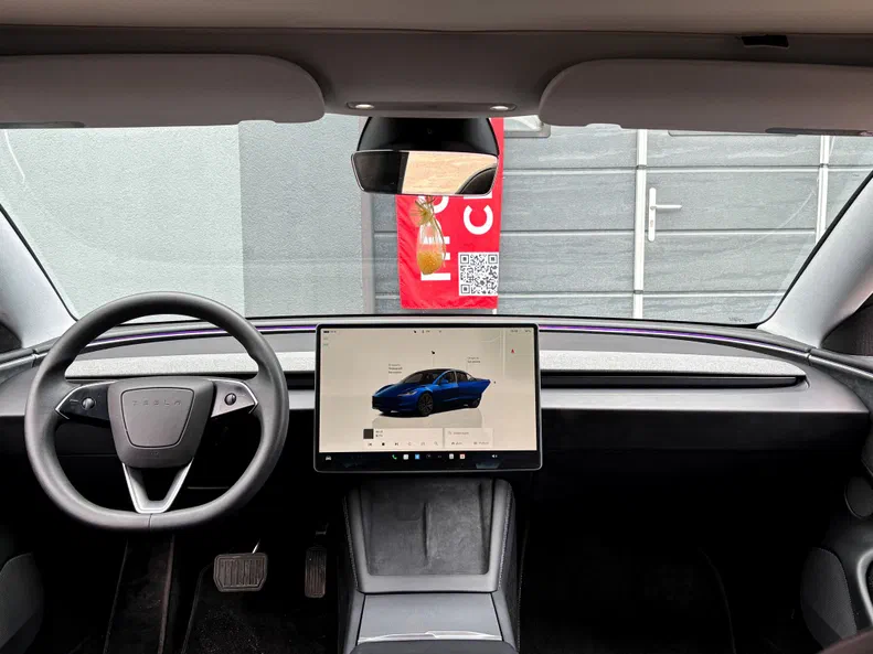 Tesla Model 3 2024 - 16