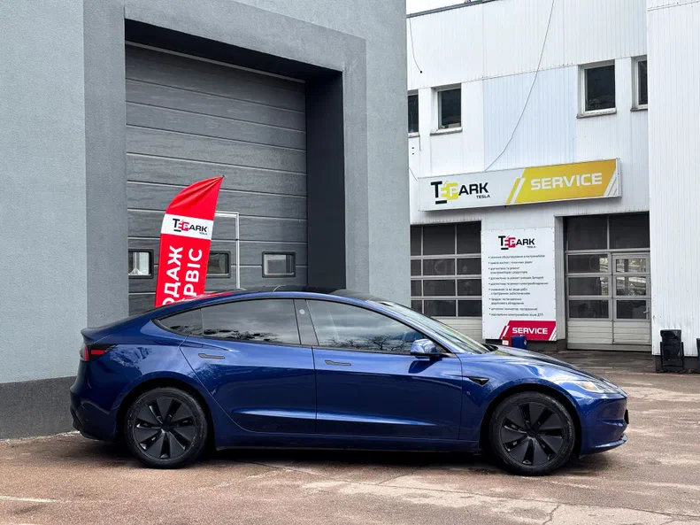 Tesla Model 3 2024 - 9
