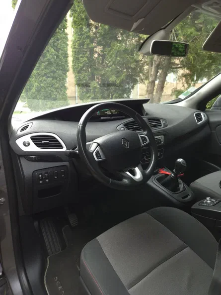 Renault Scenic 2012 - 14